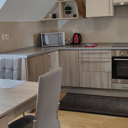 Fabi 2 Apartment เฮวิซ ภายนอก รูปภาพ