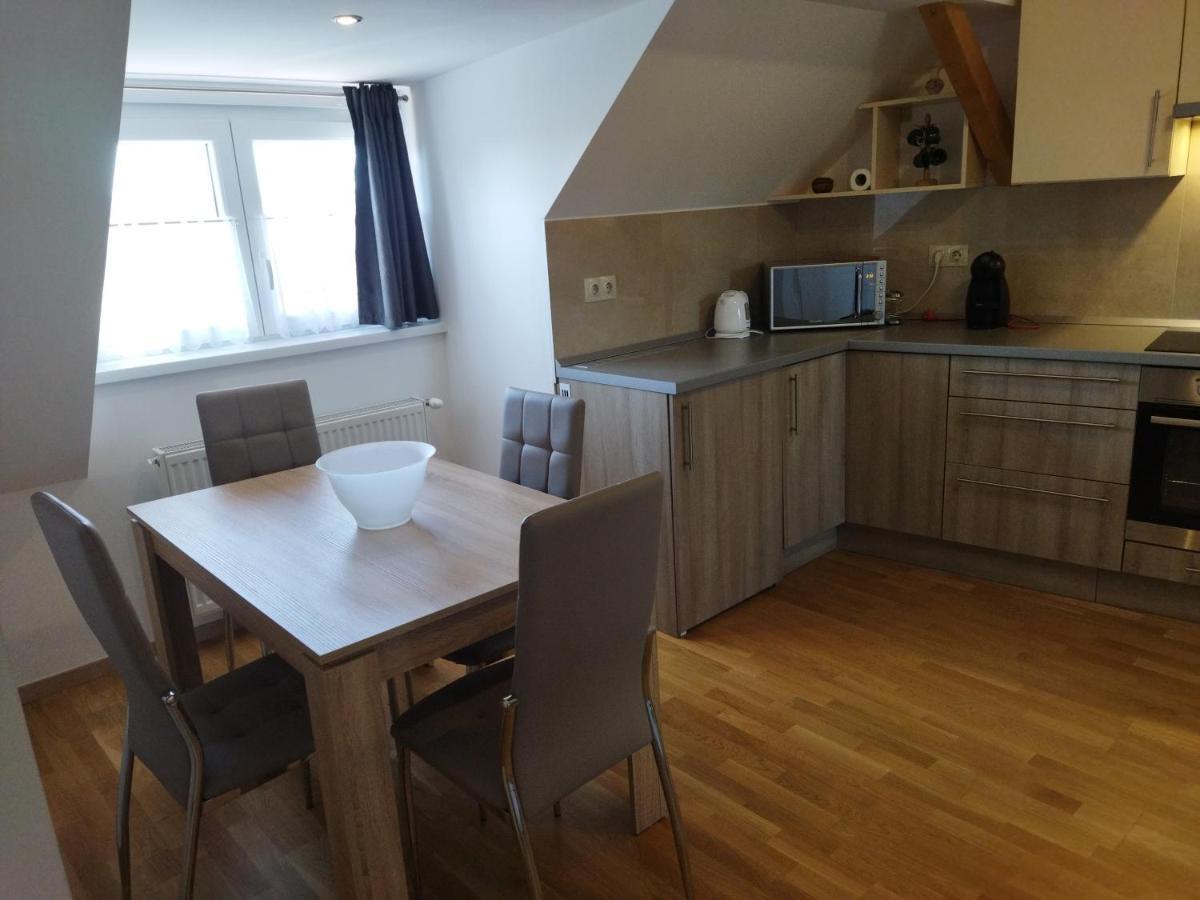 Fabi 2 Apartment เฮวิซ ภายนอก รูปภาพ