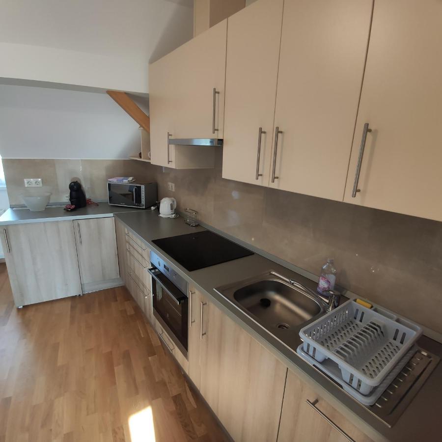 Fabi 2 Apartment เฮวิซ ภายนอก รูปภาพ